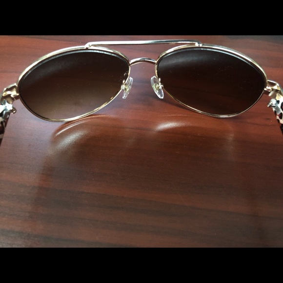 Foster Grant Cougar Sunnies - Picture 4 of 8